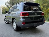 Used 2016 Toyota Land Cruiser image 3