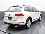 Used 2011 Volkswagen Touareg TDI image 3