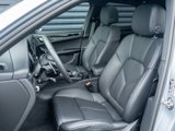 Certified 2025 Porsche Macan Turbo image 5