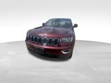 Used 2019 Jeep Grand Cherokee Laredo image 2