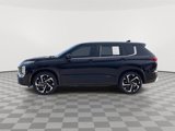 Used 2022 Mitsubishi Outlander SE image 2