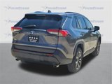 Used 2022 Toyota RAV4 XLE Premium image 3