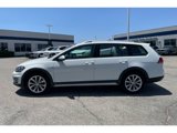 Used 2019 Volkswagen Golf Alltrack S image 2