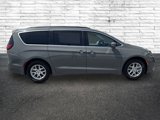 Used 2022 Chrysler Pacifica Touring-L image 2