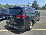 Used 2018 Chrysler Pacifica Touring-L w/ Advanced Safetytec Group image 4