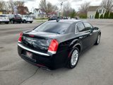 Used 2017 Chrysler 300 C image 5