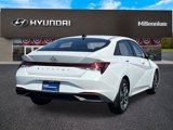 Used 2023 Hyundai Elantra SEL w/ Convenience Package image 5