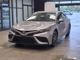 Used 2021 Toyota Camry SE image 2