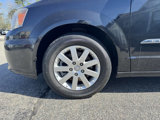 Used 2013 Chrysler Town & Country Touring image 4