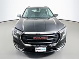 Used 2022 GMC Terrain SLE w/ Driver Convenience Package image 2