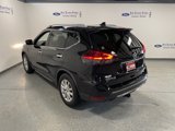 Used 2017 Nissan Rogue SV image 4