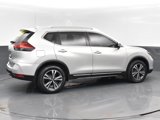 Used 2017 Nissan Rogue SL image 5