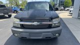 Used 2002 Chevrolet Avalanche 4x4 w/ Off-Road Suspension Pkg image 3