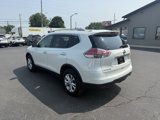 Used 2016 Nissan Rogue SV w/ SV Premium Package image 3