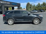 Used 2017 Kia Sorento LX image 2