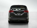 Used 2017 Chrysler Pacifica Touring-L Plus image 4