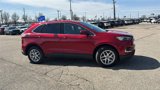 Certified 2022 Ford Edge SEL image 3