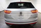 Used 2021 Volkswagen Atlas Cross Sport SE w/ Panoramic Sunroof Package image 4