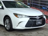 Used 2016 Toyota Camry SE image 2