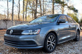 Used 2017 Volkswagen Jetta SE image 2