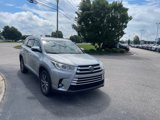 Used 2019 Toyota Highlander XLE image 2
