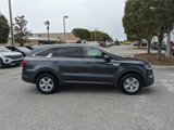 Used 2023 Kia Sorento LX image 3