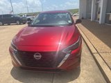 Used 2025 Nissan Sentra SR w/ SR Premium Package image 2