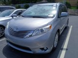 Used 2017 Toyota Sienna XLE image 3