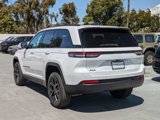 New 2025 Jeep Grand Cherokee Altitude image 4