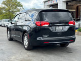 Used 2017 Chrysler Pacifica Touring image 3