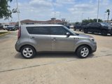 Used 2018 Kia Soul image 2