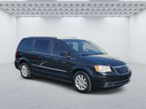 Used 2015 Chrysler Town & Country Touring image 1