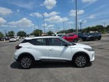 Used 2023 Nissan Kicks SR image 3