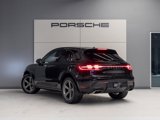 Certified 2024 Porsche Macan image 3