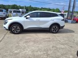Used 2023 Kia Sportage LX image 2