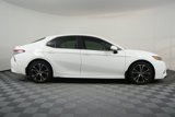 Used 2018 Toyota Camry SE image 2