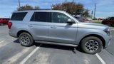 Used 2022 Ford Expedition XLT image 3