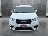 Used 2021 Chrysler Pacifica Touring-L w/ Uconnect Theater Family Group image 2