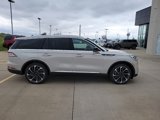 Used 2023 Lincoln Aviator Reserve w/ Equipment Group 201A image 2