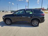 Used 2023 Nissan Rogue S image 2