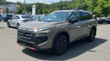 Used 2025 Nissan Rogue SV image 3