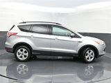 Used 2015 Ford Escape SE w/ Equipment Group 201A image 2