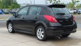 Used 2011 Nissan Versa SL image 3