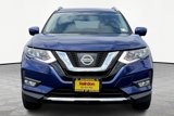 Used 2017 Nissan Rogue SV w/ SV Premium Package image 3