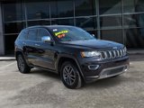 Used 2020 Jeep Grand Cherokee Limited w/ Luxury Group II image 2