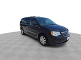 Used 2016 Chrysler Town & Country Touring w/ Driver Convenience Group image 2