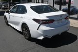 Used 2023 Toyota Camry SE image 6