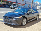 Used 2018 Toyota Camry XLE image 3