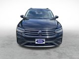 Used 2022 Volkswagen Tiguan SE w/ Panoramic Sunroof Package image 2