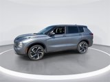 Used 2023 Mitsubishi Outlander SE image 4